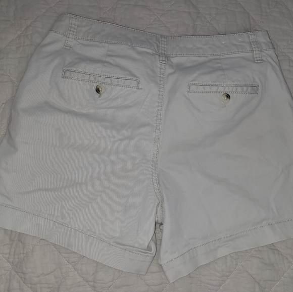 Shorts - Picture 2 of 5